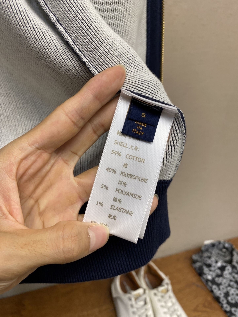 l0vis Vvtt0n outwear